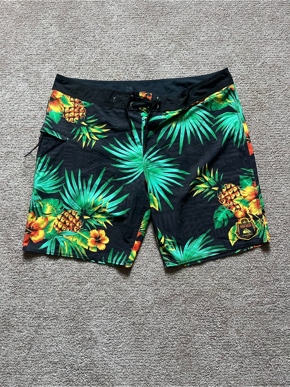 ‘16 Quiksilver Eddie Aikau Invitational Pineapple Boardshorts